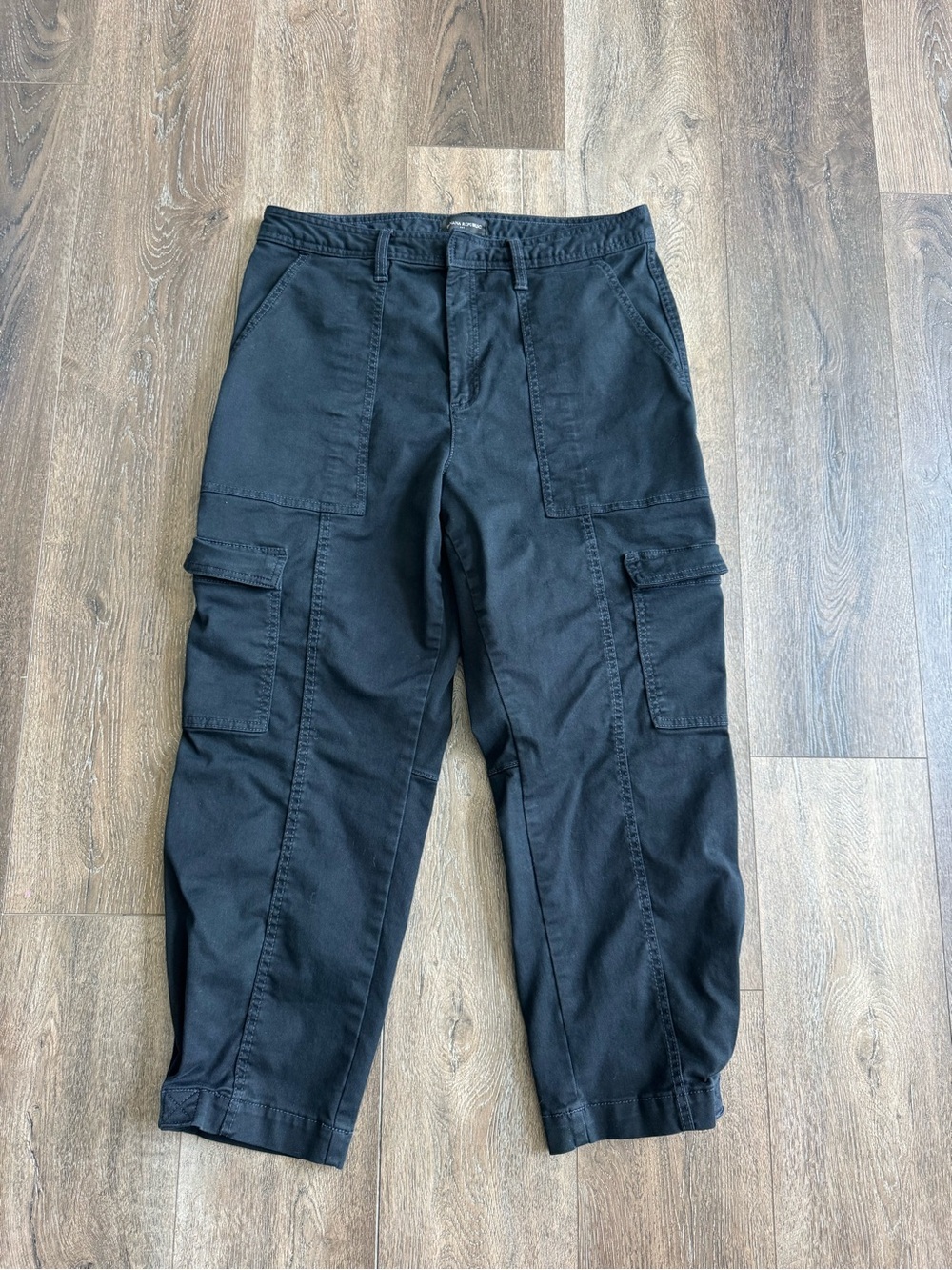 Banana Republic Black Cargo Pants with Utility Pockets Women’s Size 12